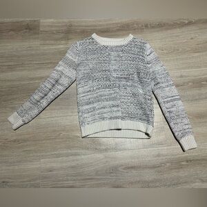 Banana Republic Women's Cream and Gray Knit Sweater size small